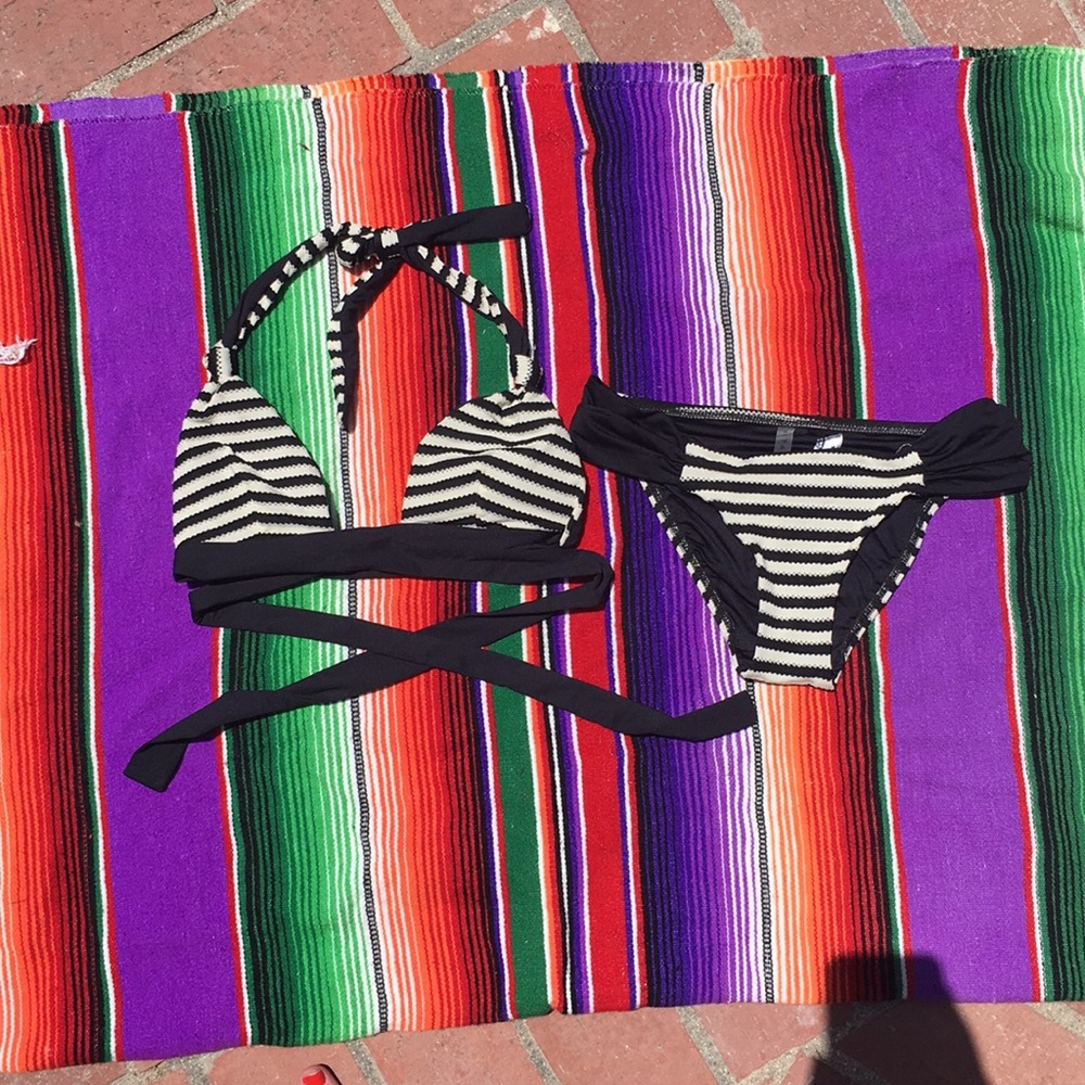 Vitamins A Black and cream bikini! NBW!